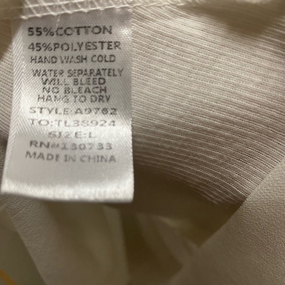 Long, Ribbed Tank with ruffle detail at the bottom - Picture 4 of 4